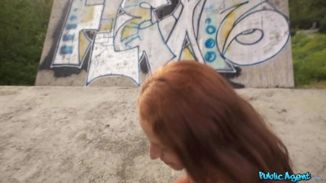 Секс для жертвы пикапера в подворотне